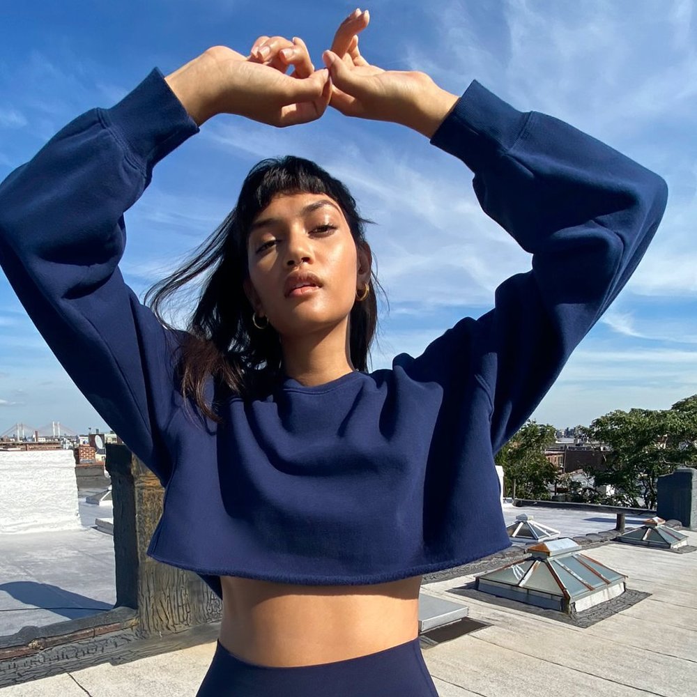 Aritzia TNA Cozy Cropped Boyfriend Sweatshirt